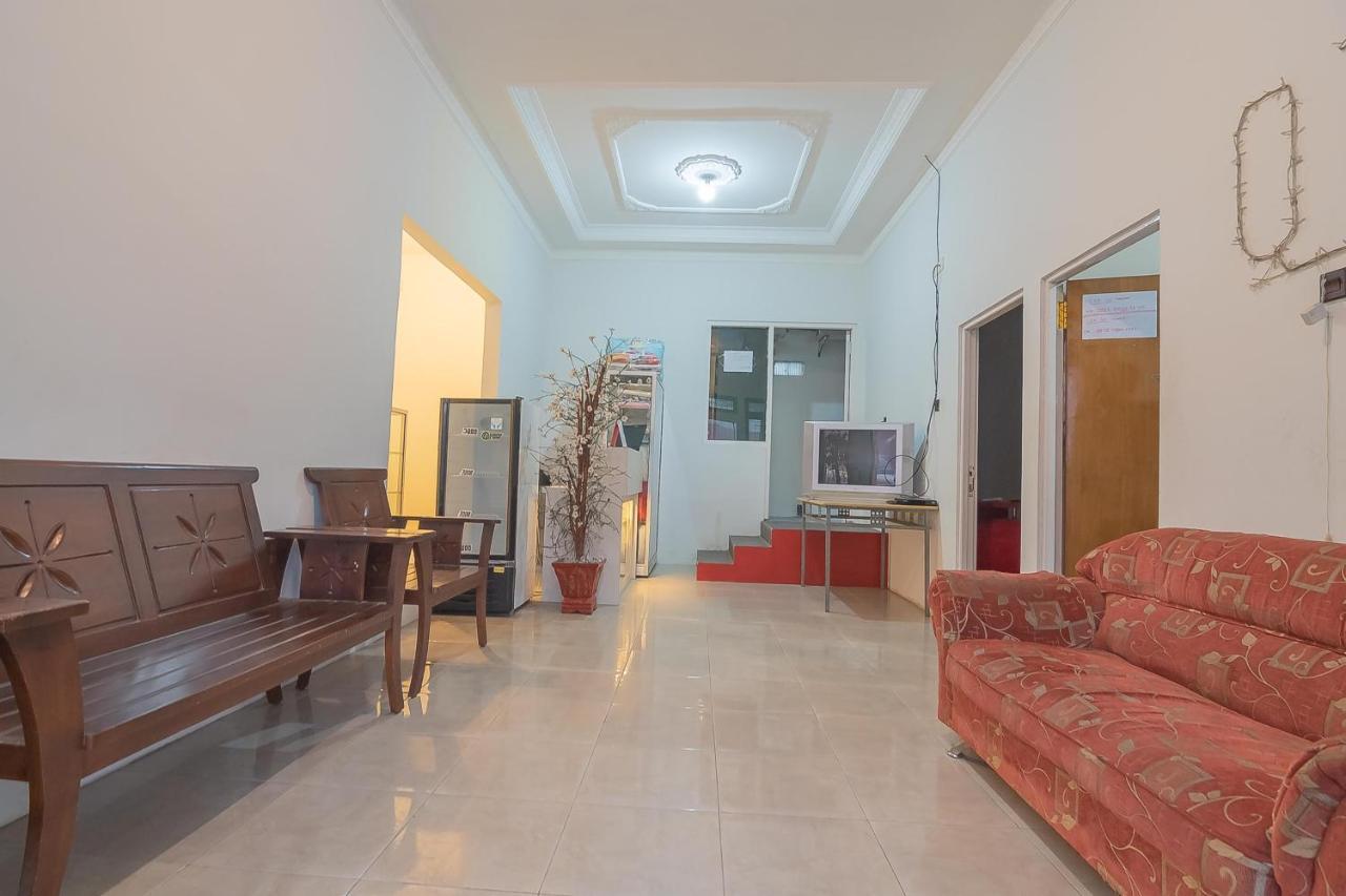 Hotel Reddoorz At Rajawali Km 5 Palangkaraya Exteriér fotografie